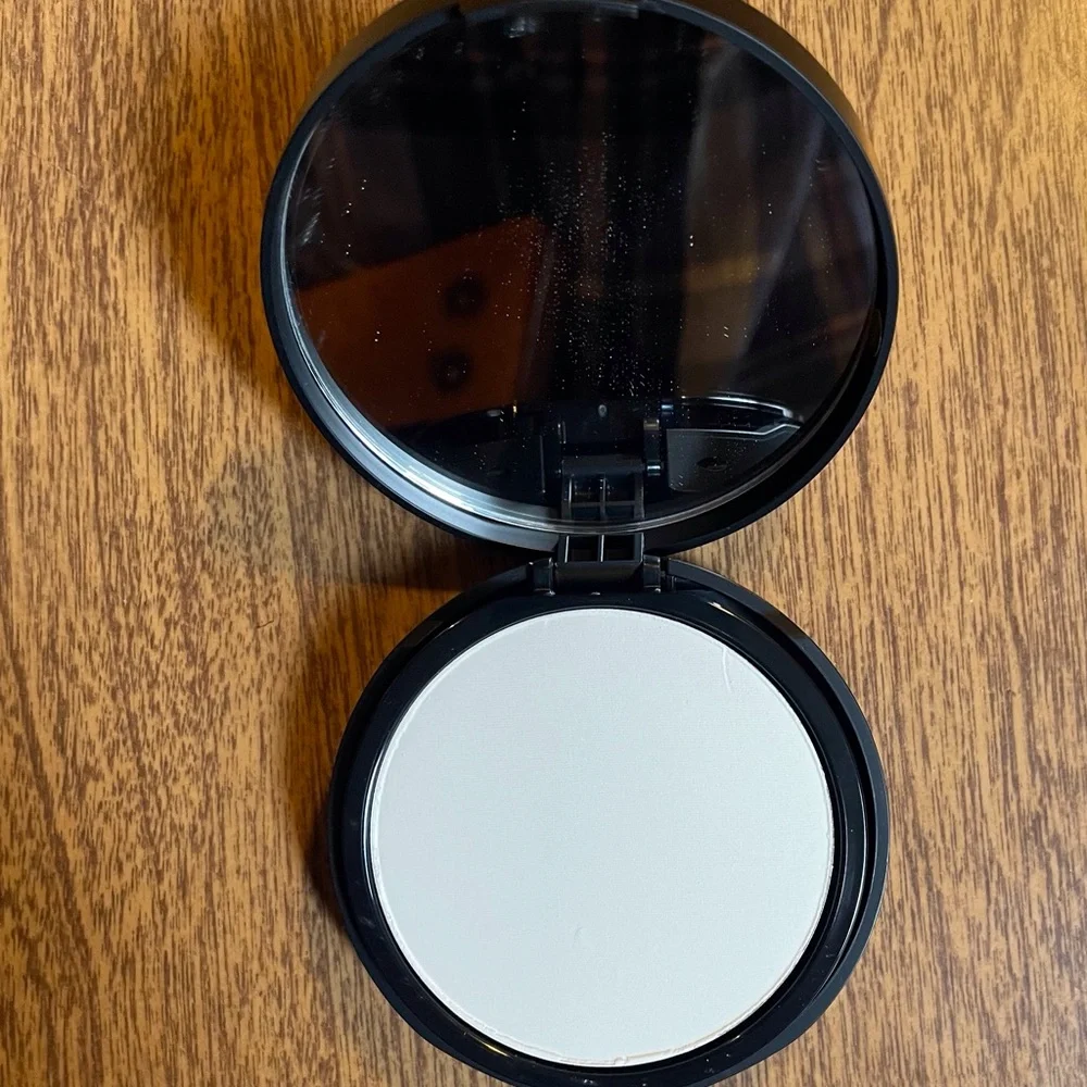 bareMinerals Pressed Setting Powder Translucent - Picture 5 of 12